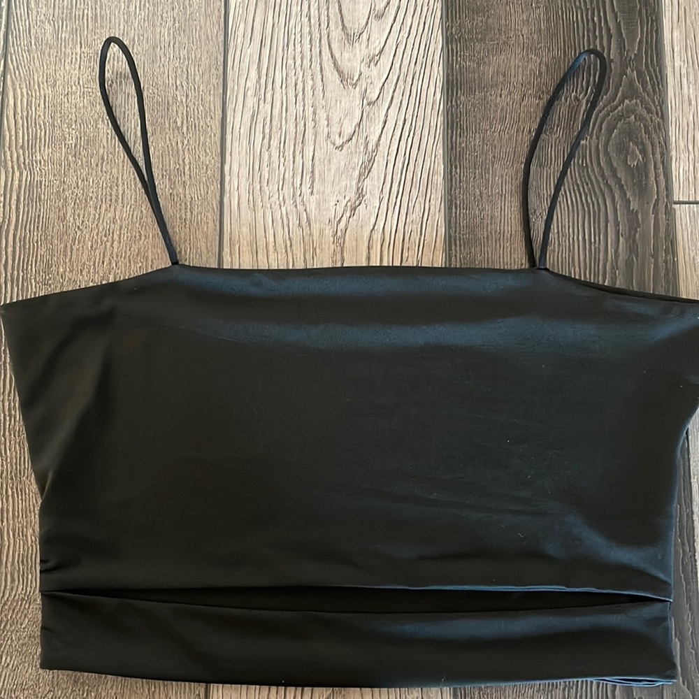 Black slit crop